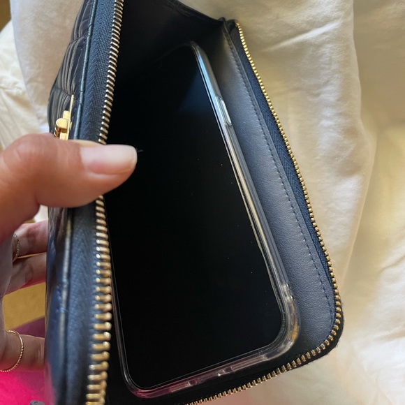 BRAND NEW Authentic Chanel Reissue - Picture 5 of 7